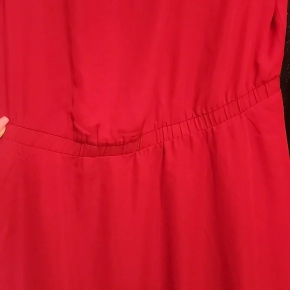 Elegant Red Dress - Picture 5 of 7